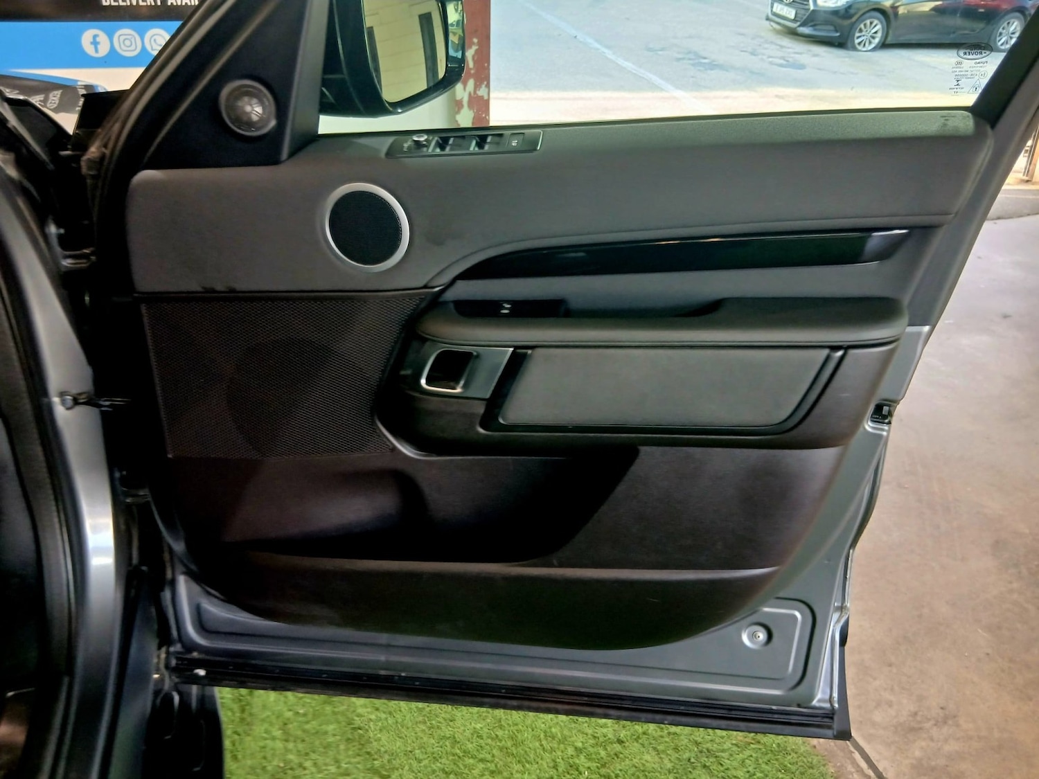 Used Land Rover Discovery 2017 for sale - 78176094: Photo 10