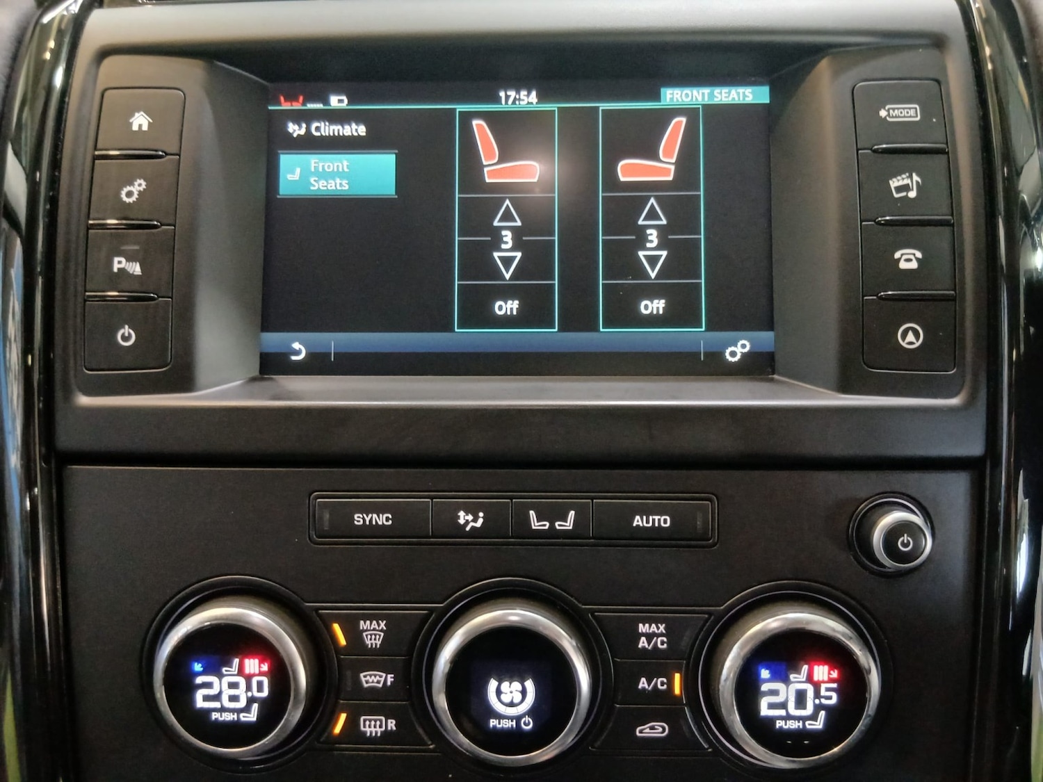 Used Land Rover Discovery 2017 for sale - 78176094: Photo 15