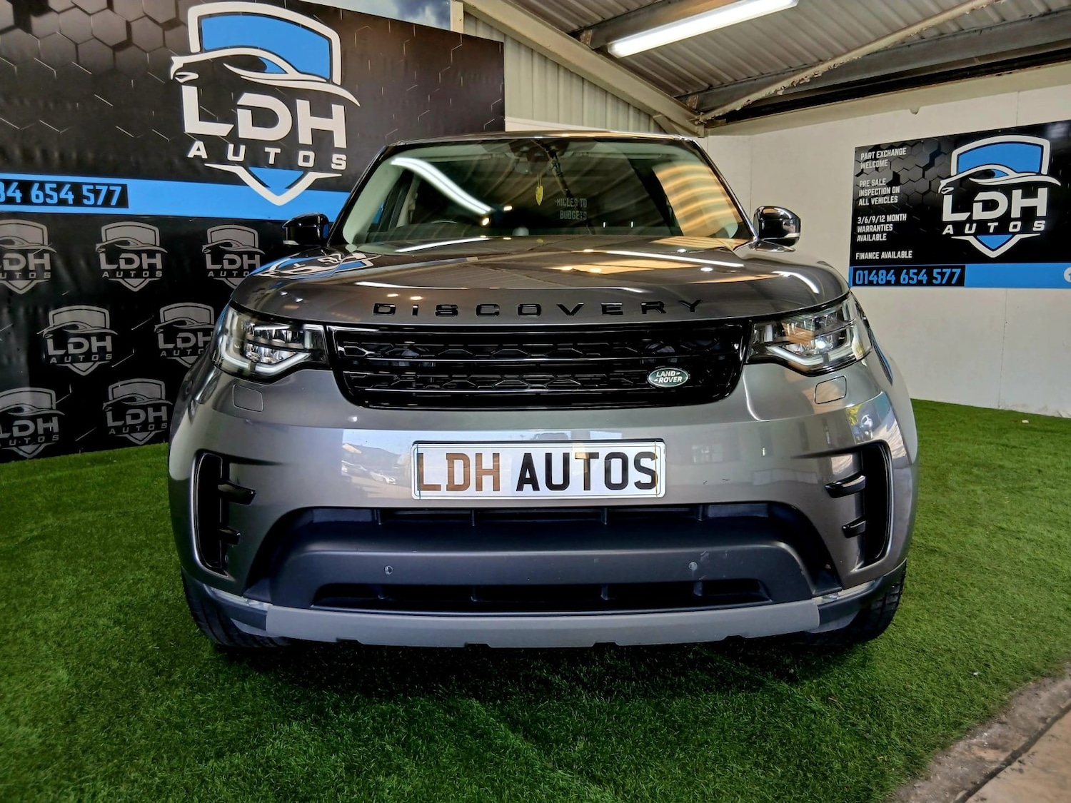Used Land Rover Discovery 2017 for sale - 78176094: Photo 3