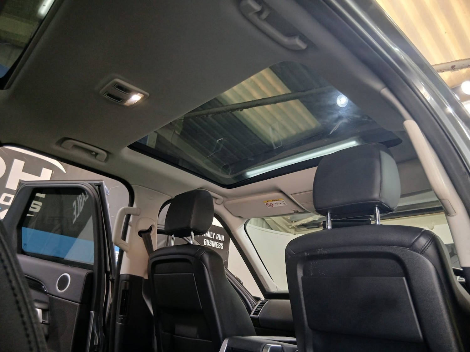 Used Land Rover Discovery 2017 for sale - 78176094: Photo 8