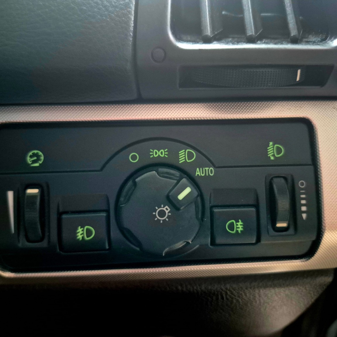 Used Land Rover Freelander 2011 for sale - 76559926: Photo 19