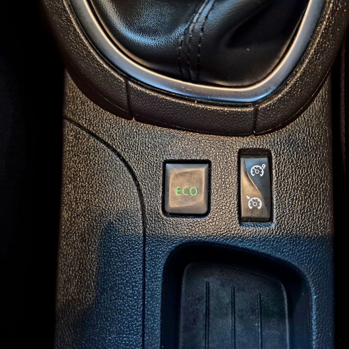 Used Renault Clio 2016 for sale - 76559928: Photo 15