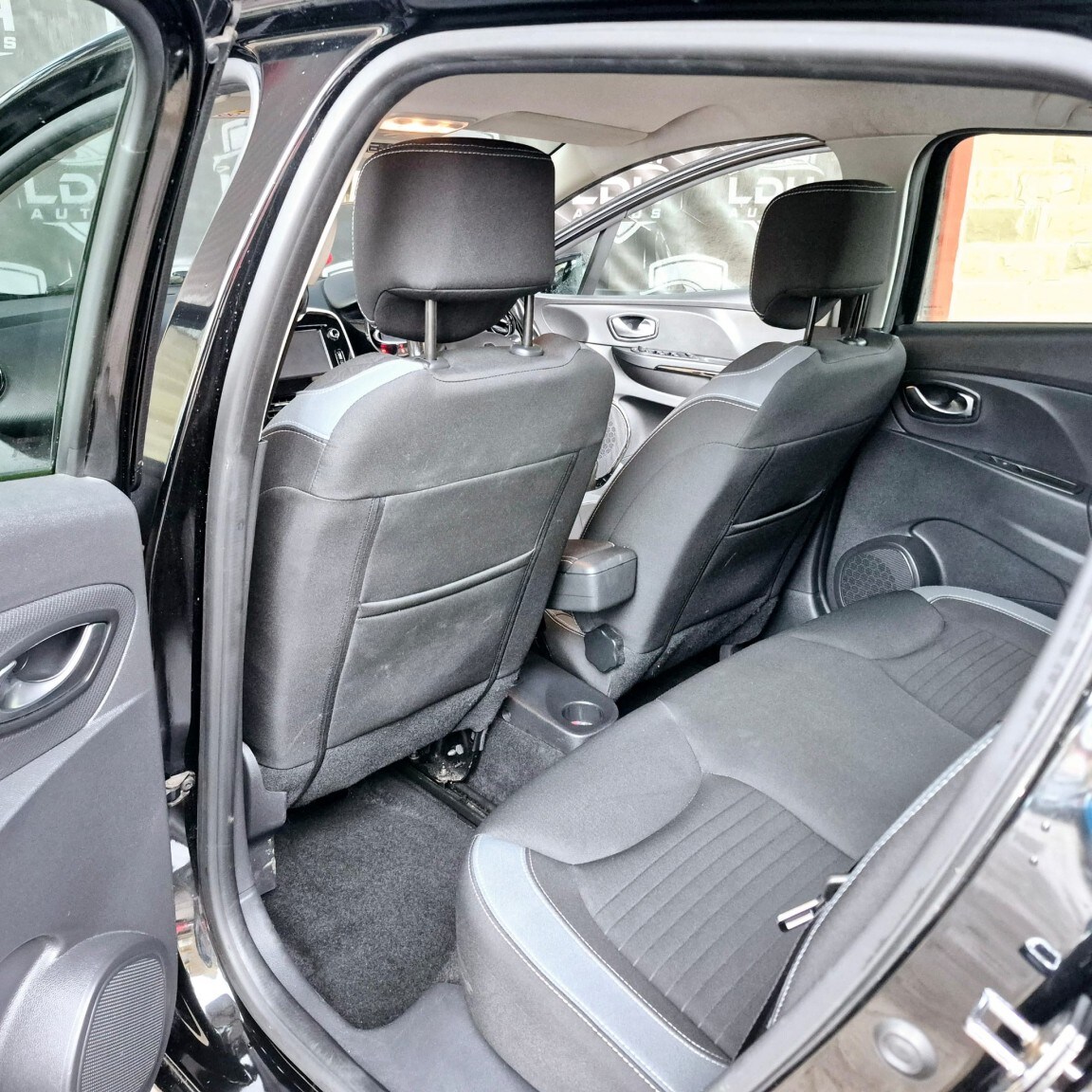 Used Renault Clio 2016 for sale - 76559928: Photo 18