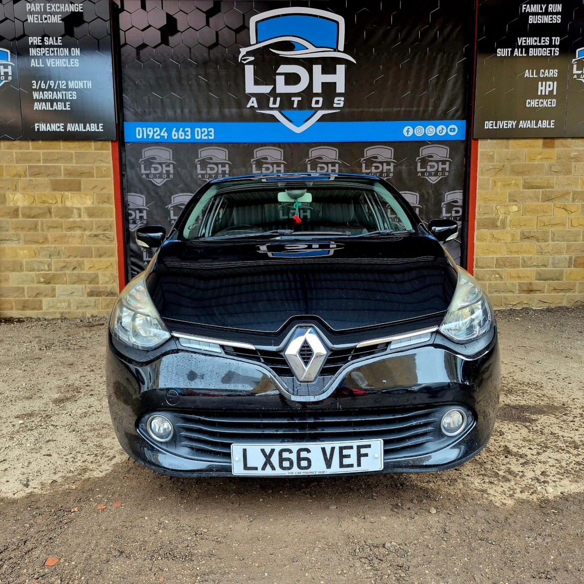 Used Renault Clio 2016 for sale - 76559928: Photo 2
