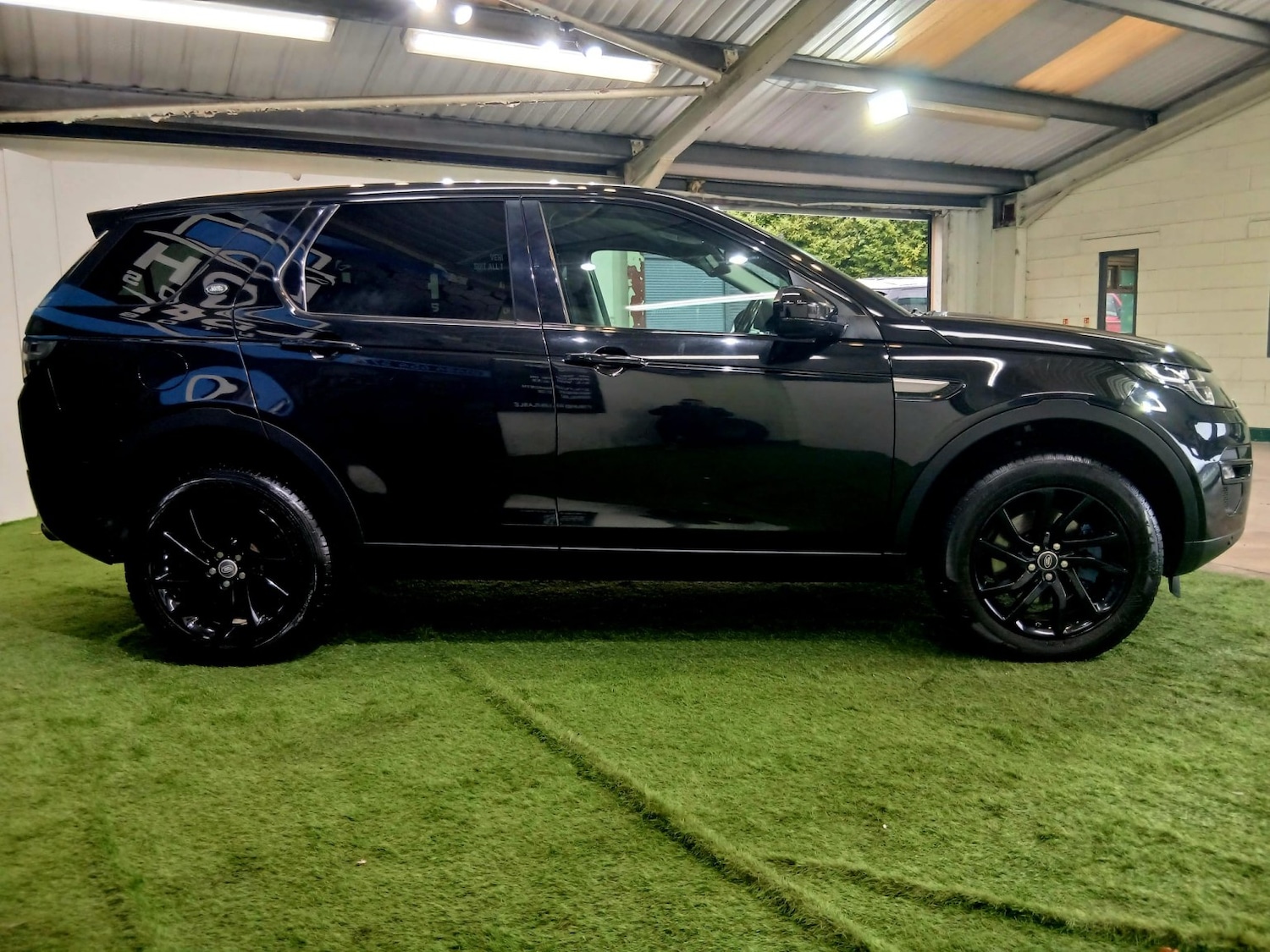 Used Land Rover Discovery Sport 2018 for sale - 77675724: Photo 4