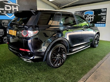 Used Land Rover Discovery Sport 2017 for sale - 79483342: Photo