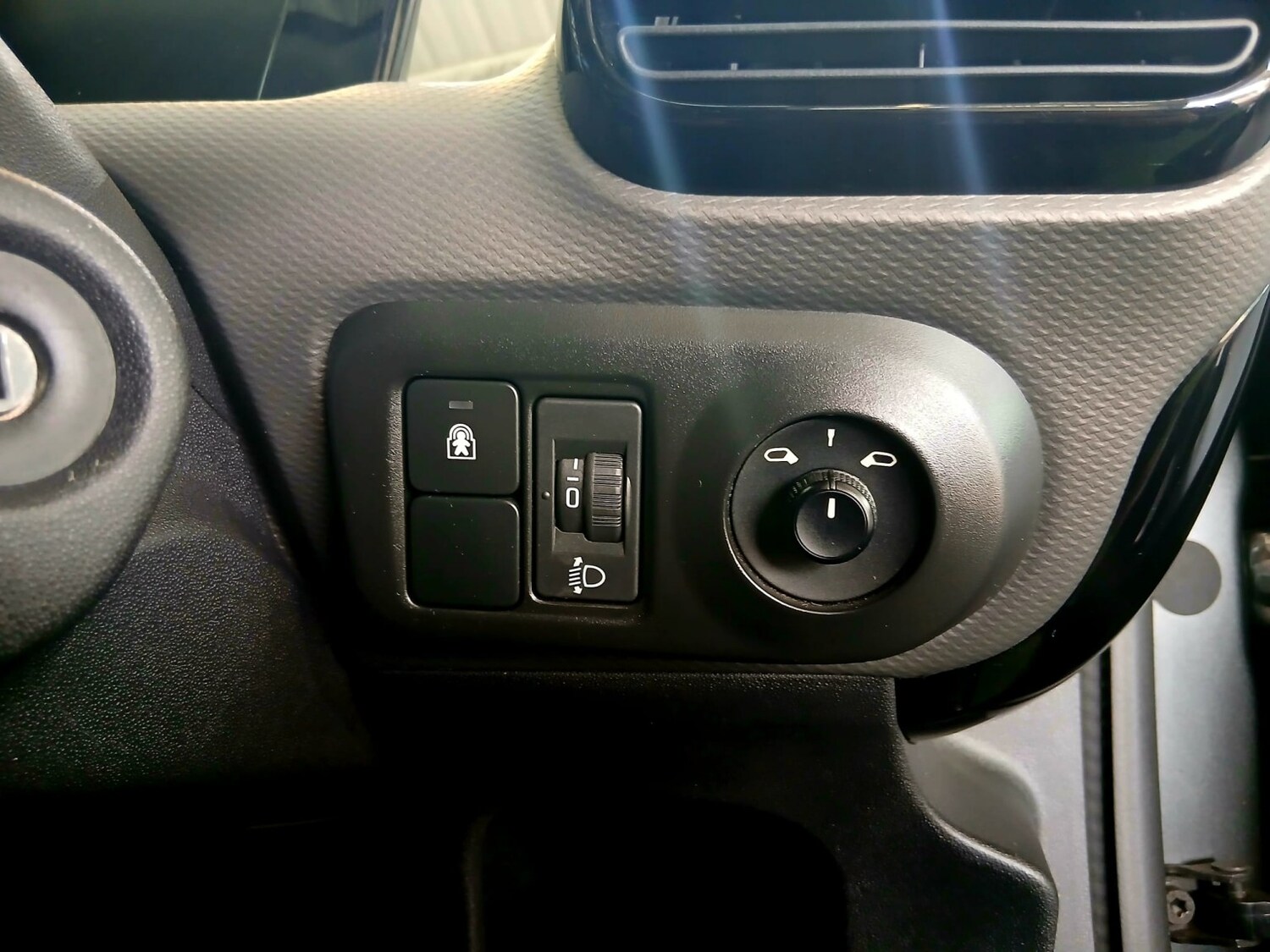 Used Citroen C4 Cactus 2016 for sale - 78038956: Photo 20