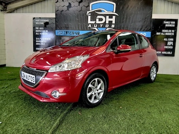 Used Peugeot 208 2014 for sale - 78121573: Photo