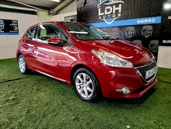 Used Peugeot 208 2014 for sale - 78121573: Photo