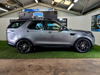 Used Land Rover Discovery 2017 for sale - 79379083: Photo
