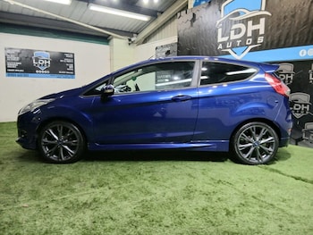 Used Ford Fiesta 2015 for sale - 77282736: Photo