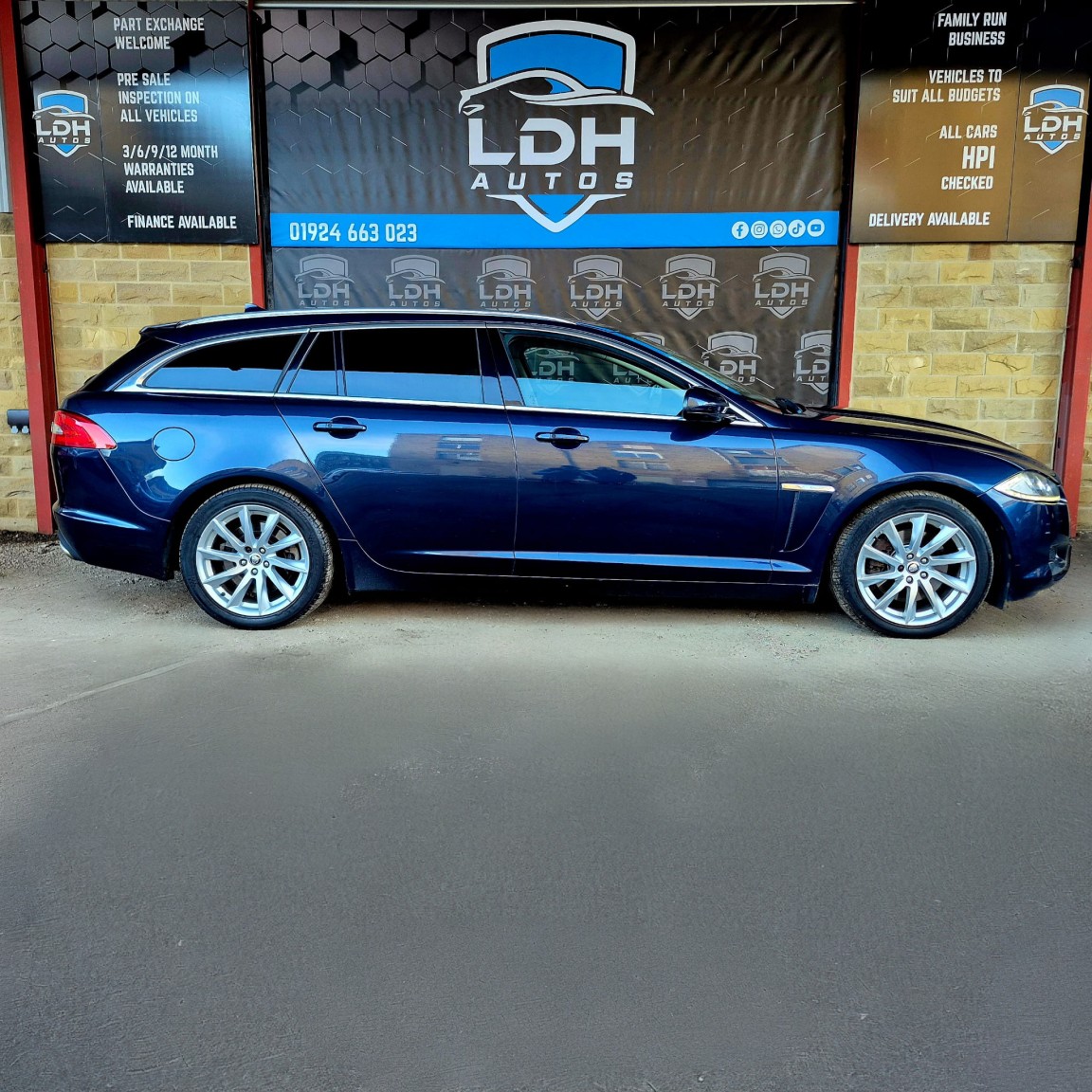 Used Jaguar XF 2013 for sale - 76643417: Photo 4