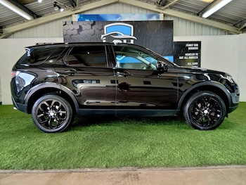 Used Land Rover Discovery Sport 2017 for sale - 77931267: Photo