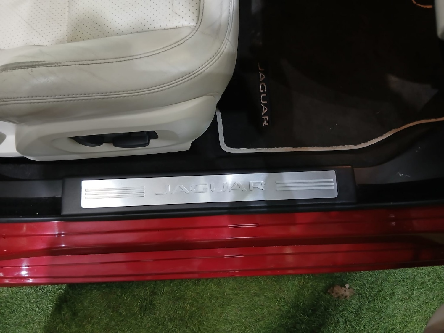 Used Jaguar XF 2014 for sale - 77453367: Photo 12