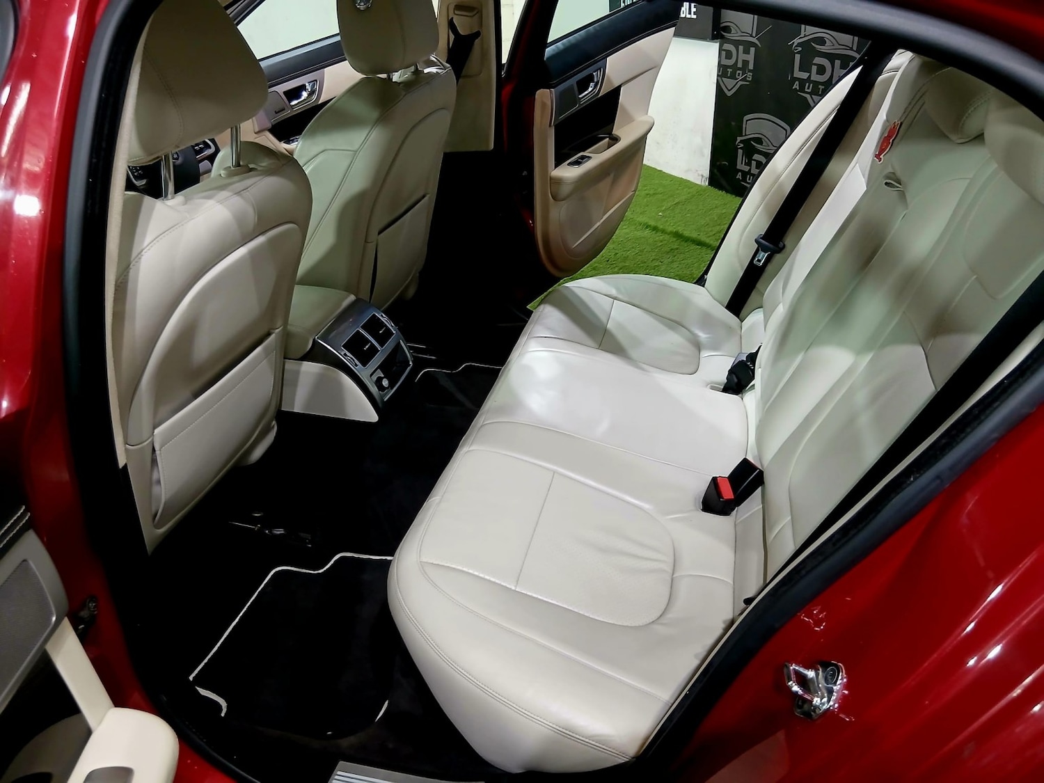 Used Jaguar XF 2014 for sale - 77453367: Photo 31