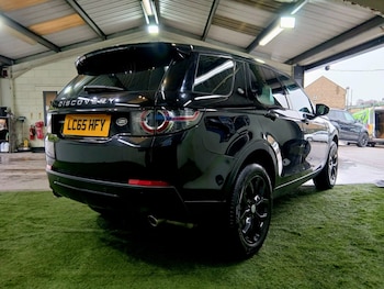 Used Land Rover Discovery Sport 2015 for sale - 77528301: Photo