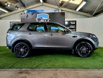 Used Land Rover Discovery Sport 2016 for sale - 78366384: Photo