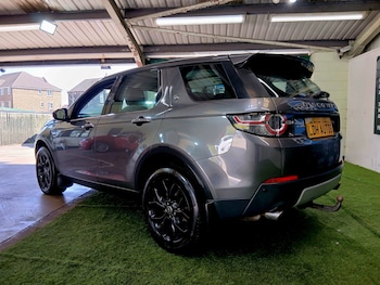 Used Land Rover Discovery Sport 2016 for sale - 78366384: Photo