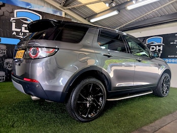 Used Land Rover Discovery Sport 2018 for sale - 78833541: Photo