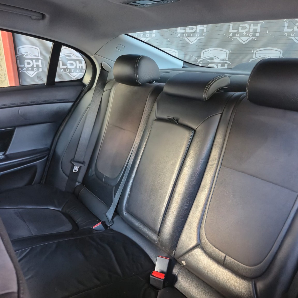 Used Jaguar XF 2012 for sale - 76455439: Photo 18