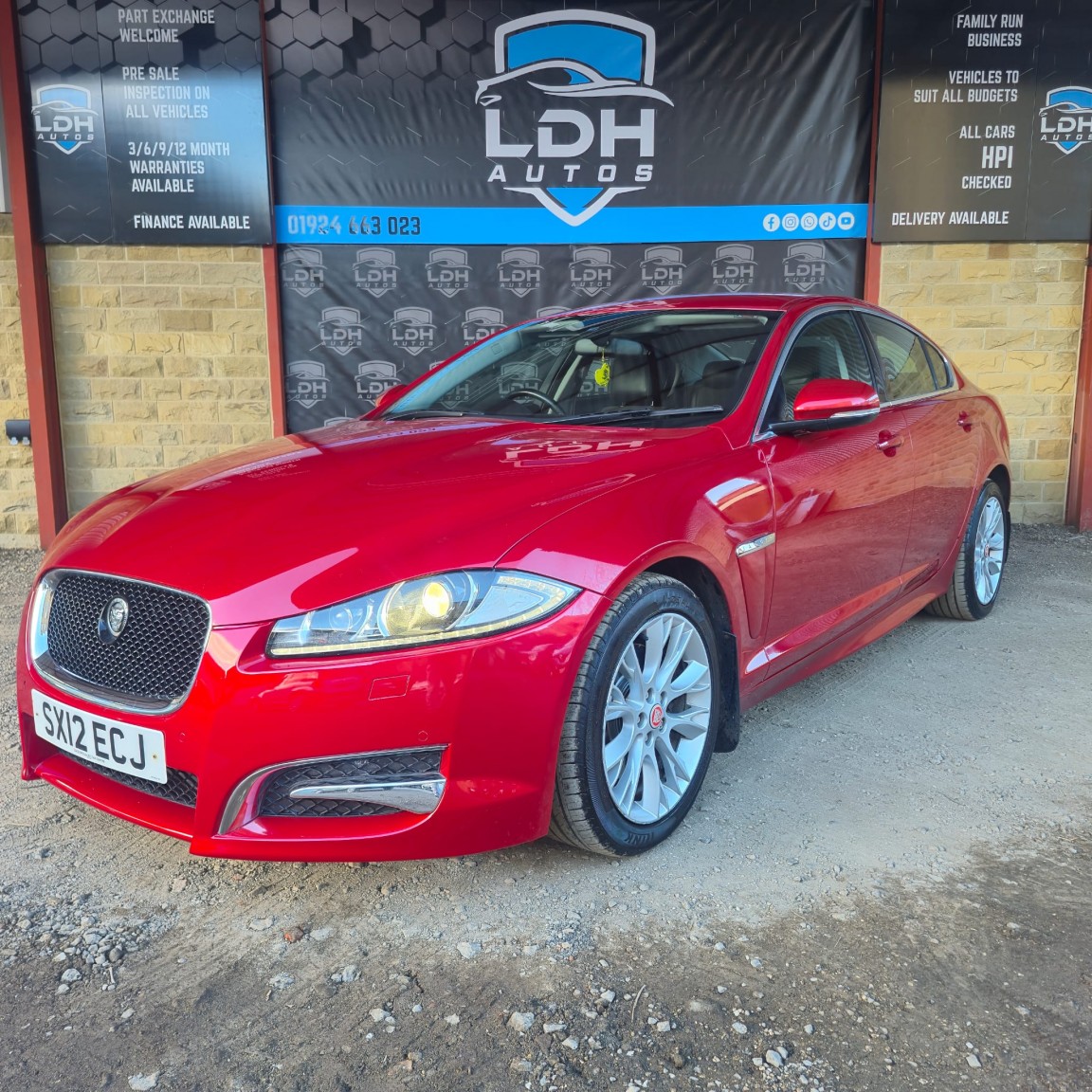 Used Jaguar XF 2012 for sale - 76455439: Photo 3