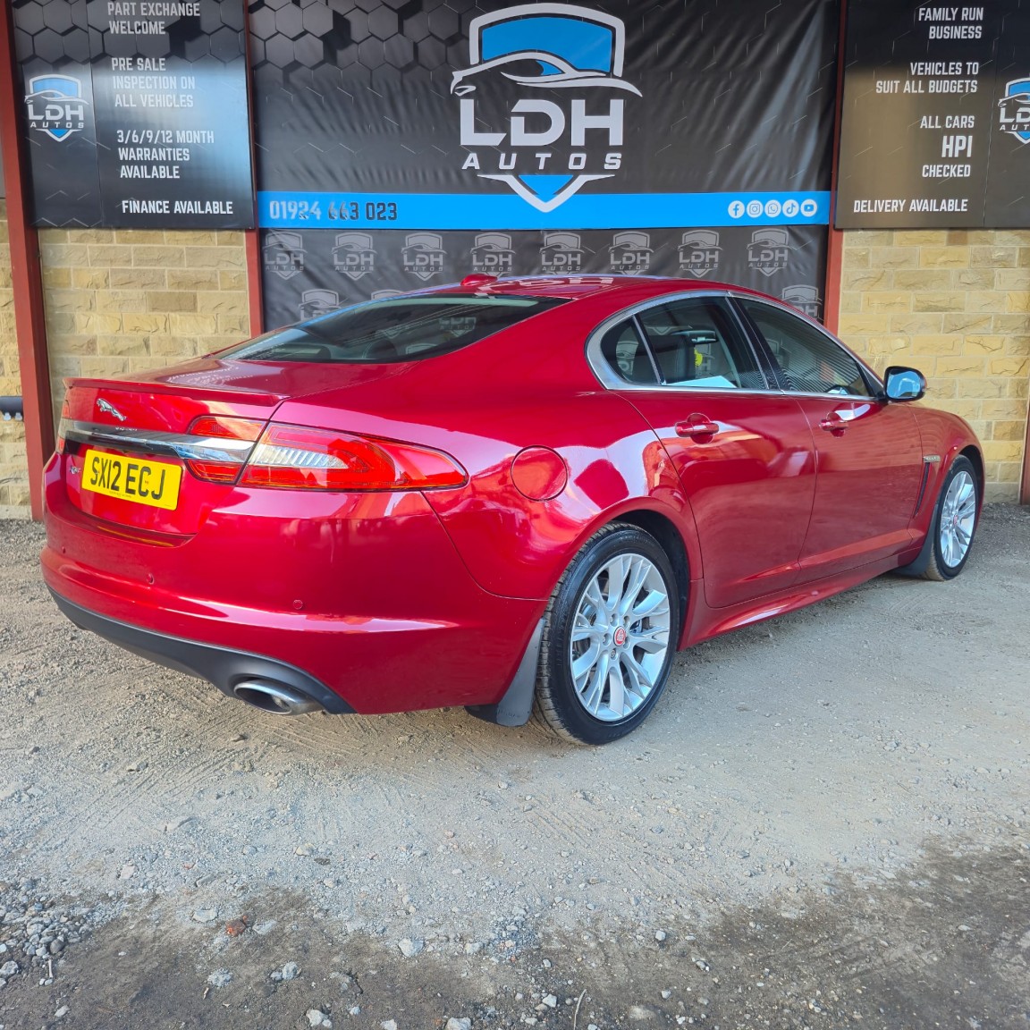 Used Jaguar XF 2012 for sale - 76455439: Photo 6