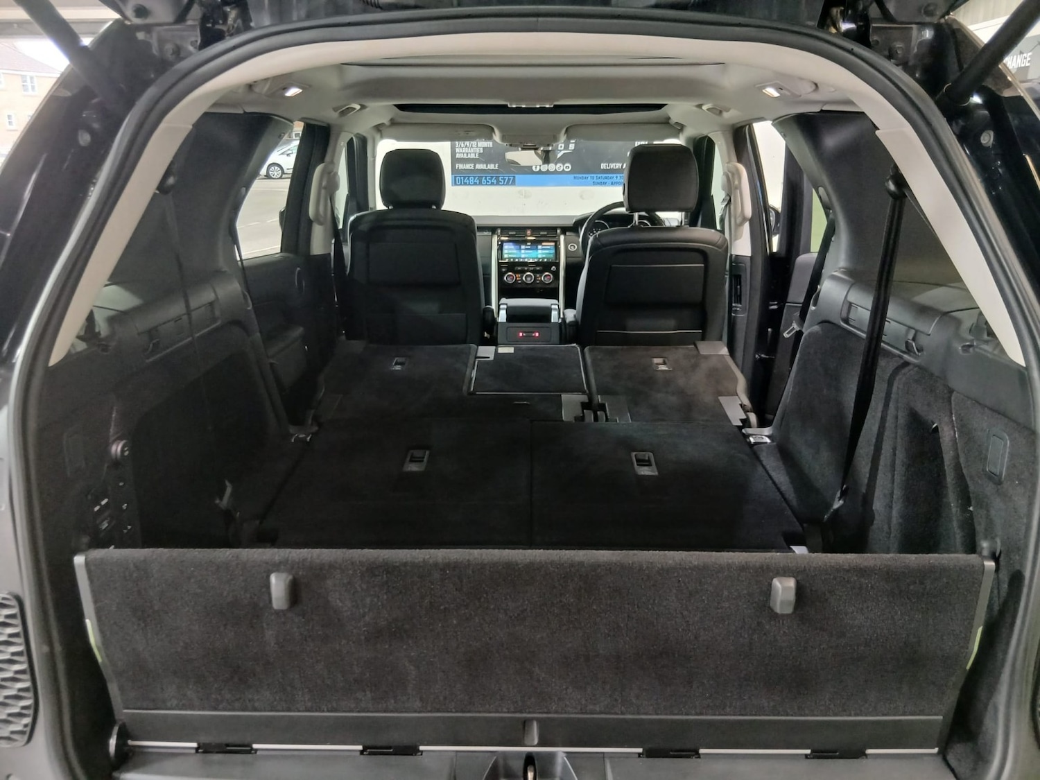 Used Land Rover Discovery 2017 for sale - 78004622: Photo 25