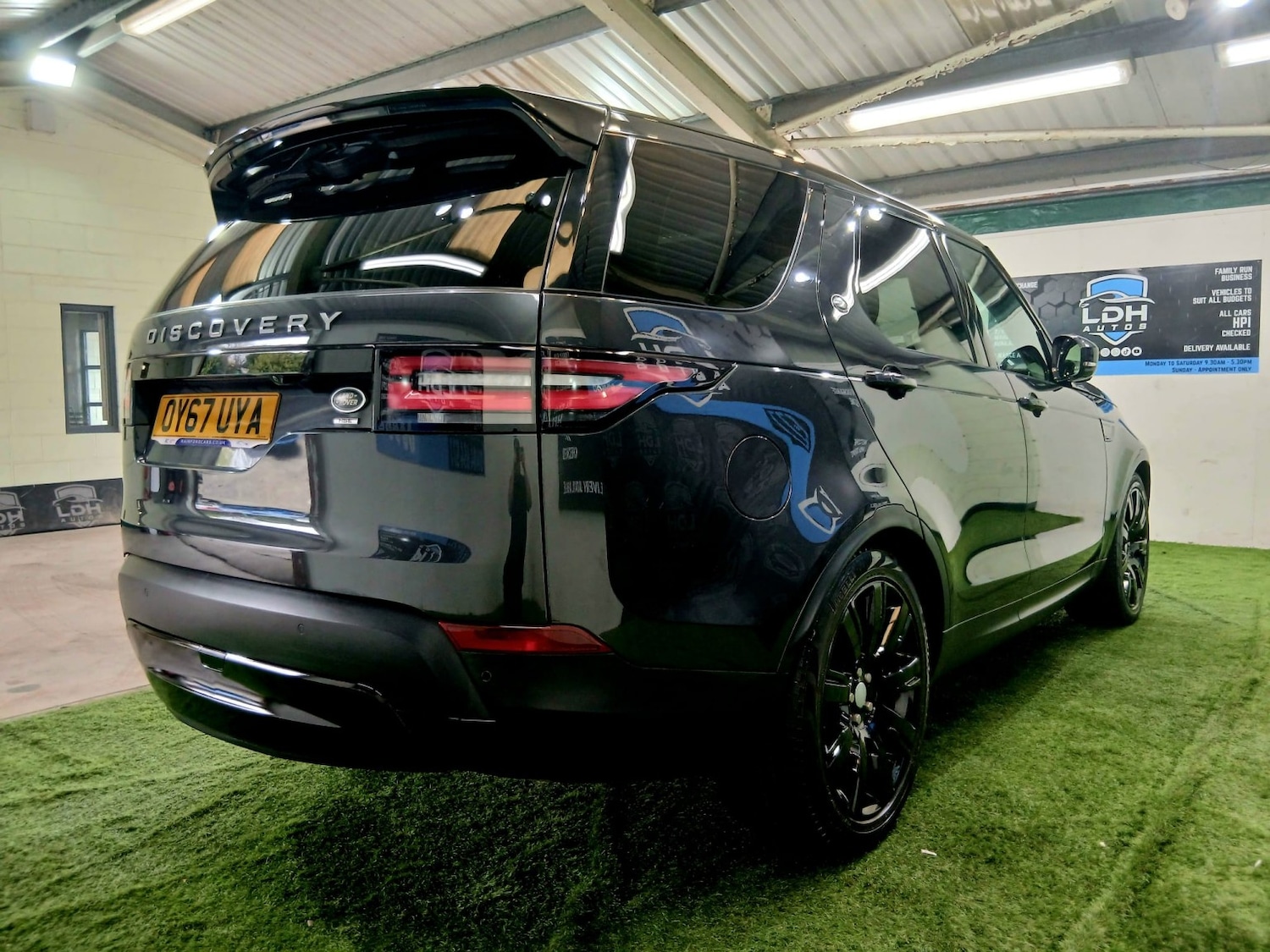 Used Land Rover Discovery 2017 for sale - 78004622: Photo 5