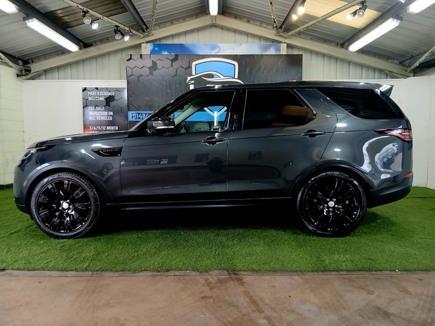 Used Land Rover Discovery 2017 for sale - 78004622: Photo 8