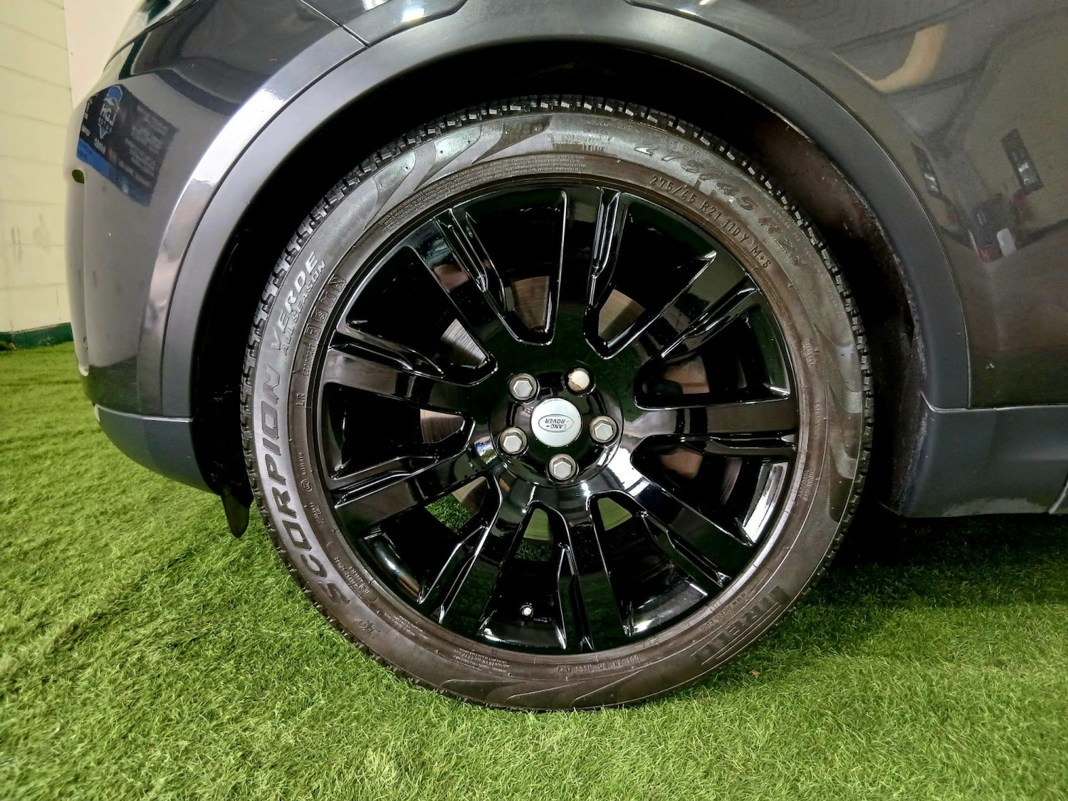 Used Land Rover Discovery 2017 for sale - 78004622: Photo 9