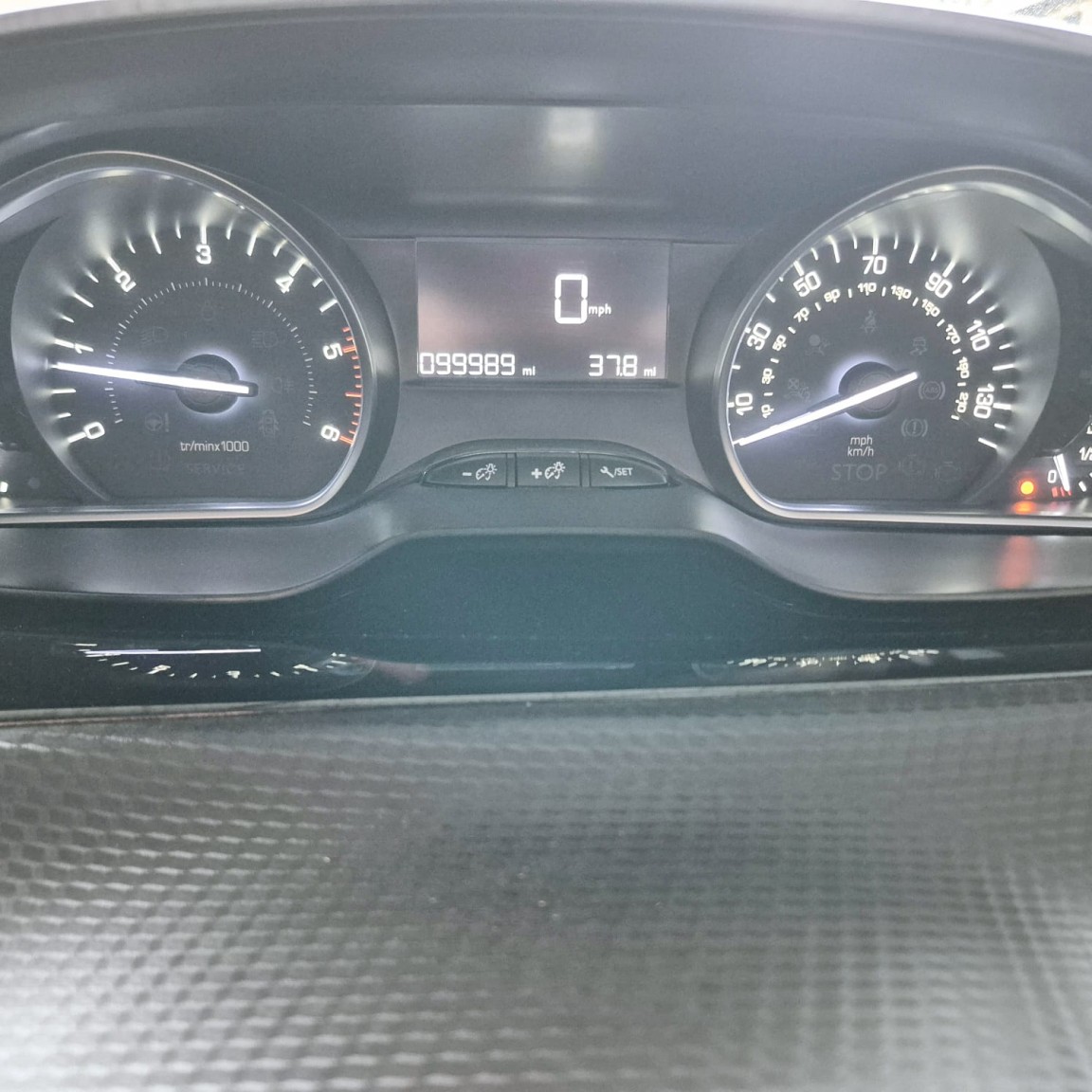 Used Peugeot 2008 2017 for sale - 76821645: Photo 11