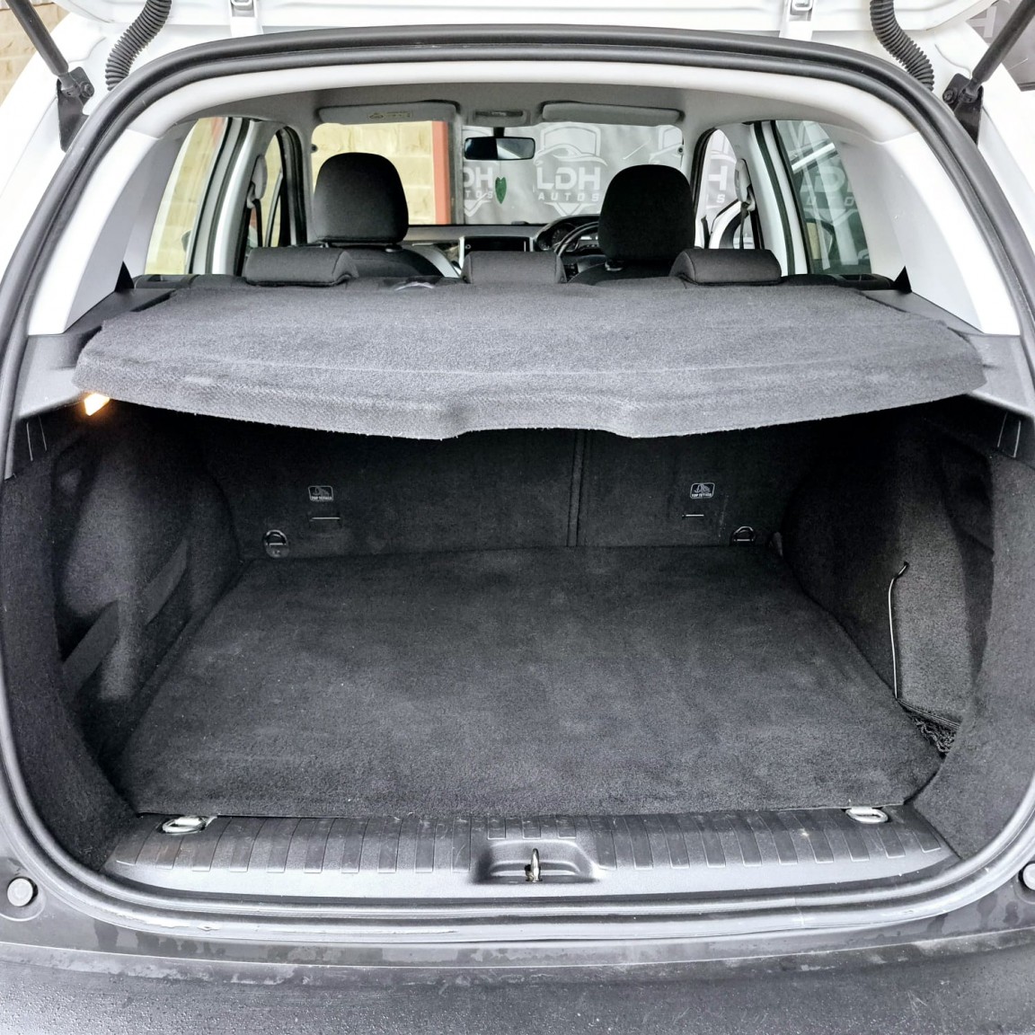 Used Peugeot 2008 2017 for sale - 76821645: Photo 18