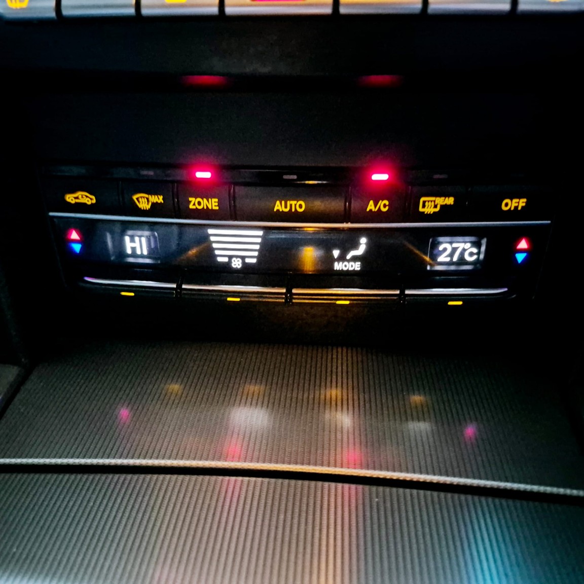 Used Mercedes-Benz E Class 2015 for sale - 76855421: Photo 16