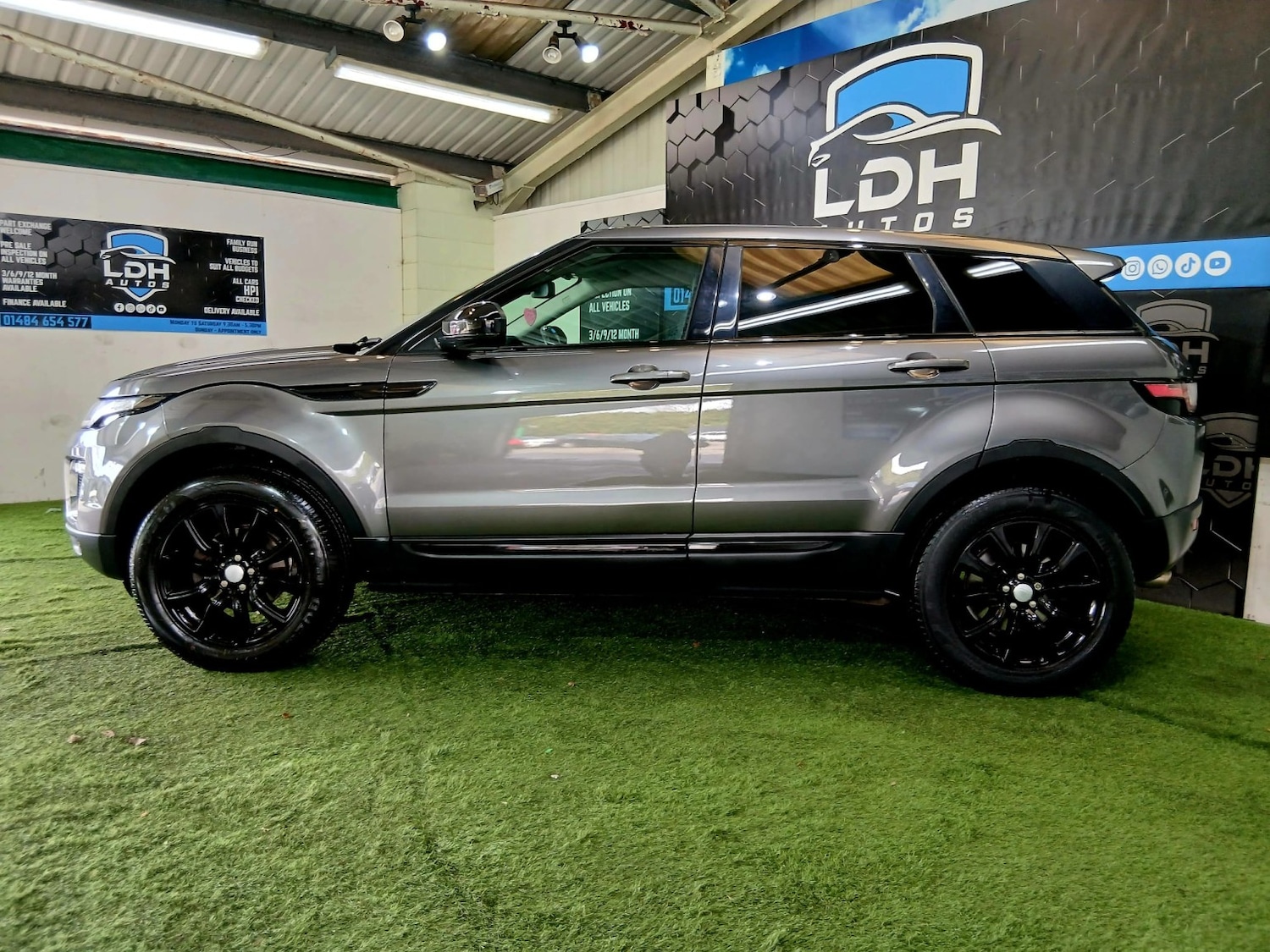 Used Land Rover Range Rover Evoque 2016 for sale - 78077834: Photo 2