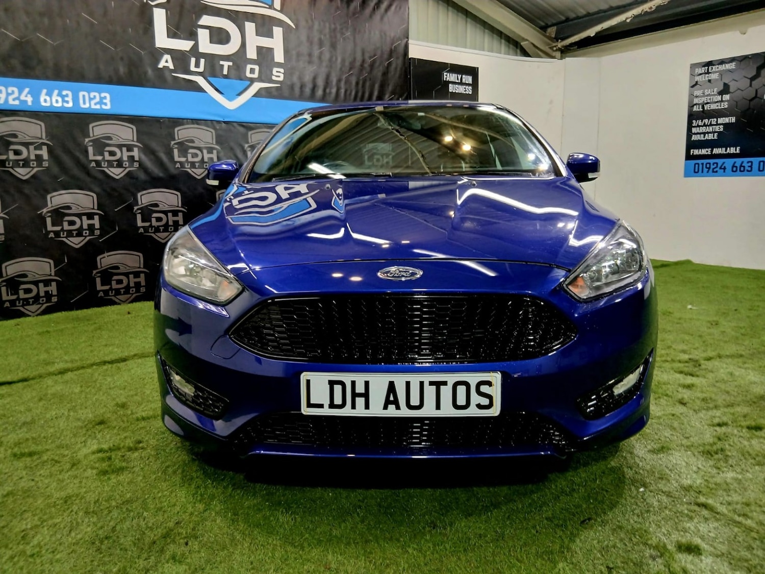 Used Ford Focus 2017 for sale - 77350110: Photo 2