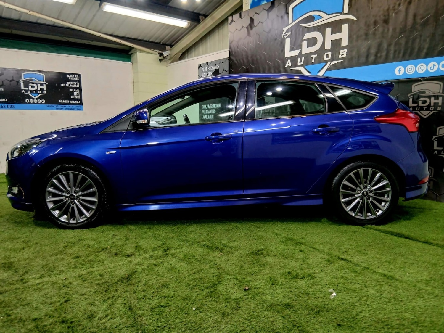 Used Ford Focus 2017 for sale - 77350110: Photo 3