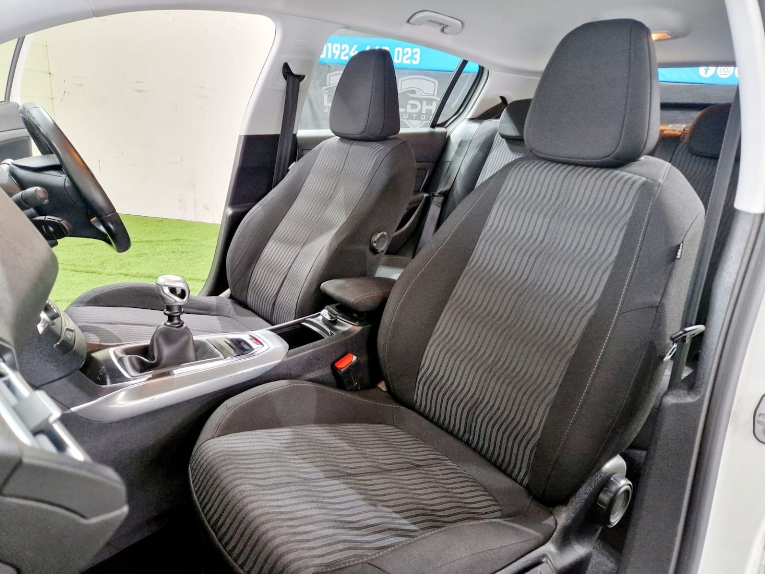 Used Peugeot 308 2015 for sale - 77162303: Photo 12