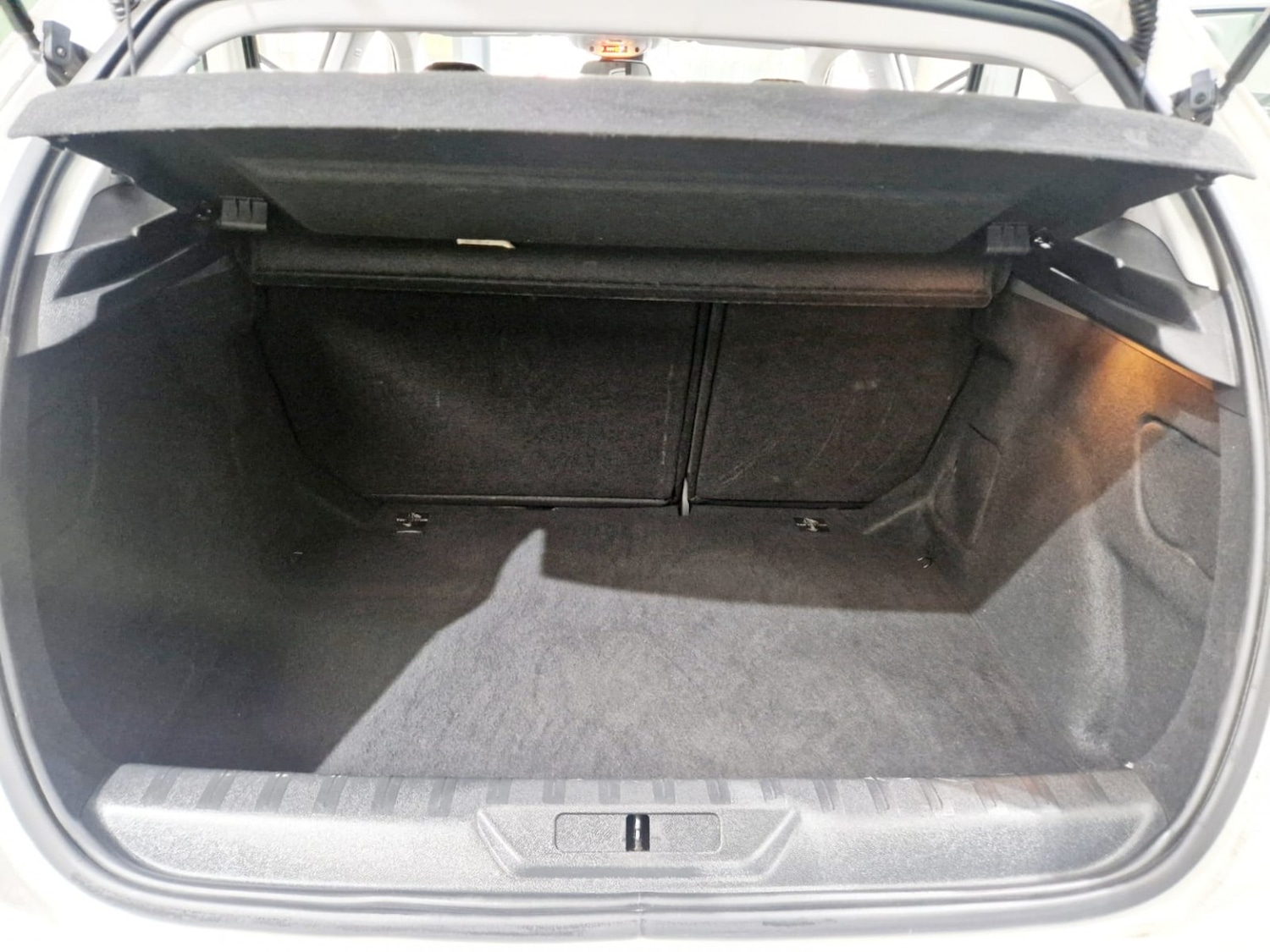 Used Peugeot 308 2015 for sale - 77162303: Photo 21