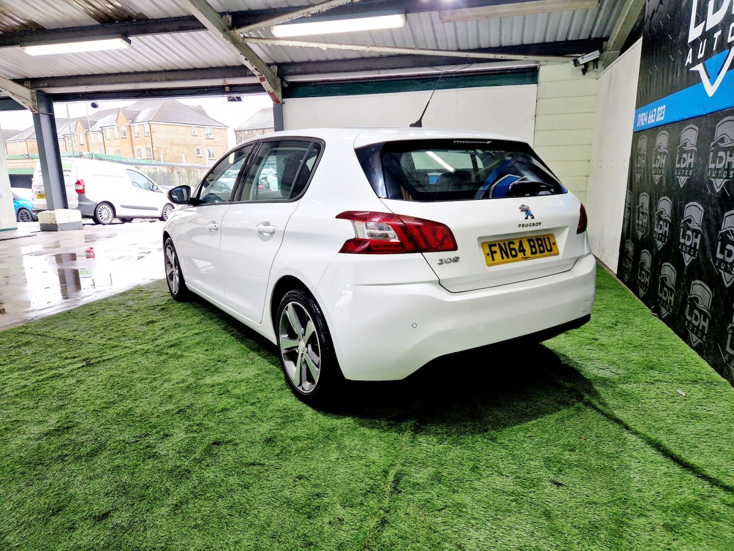 Used Peugeot 308 2015 for sale - 77162303: Photo 3