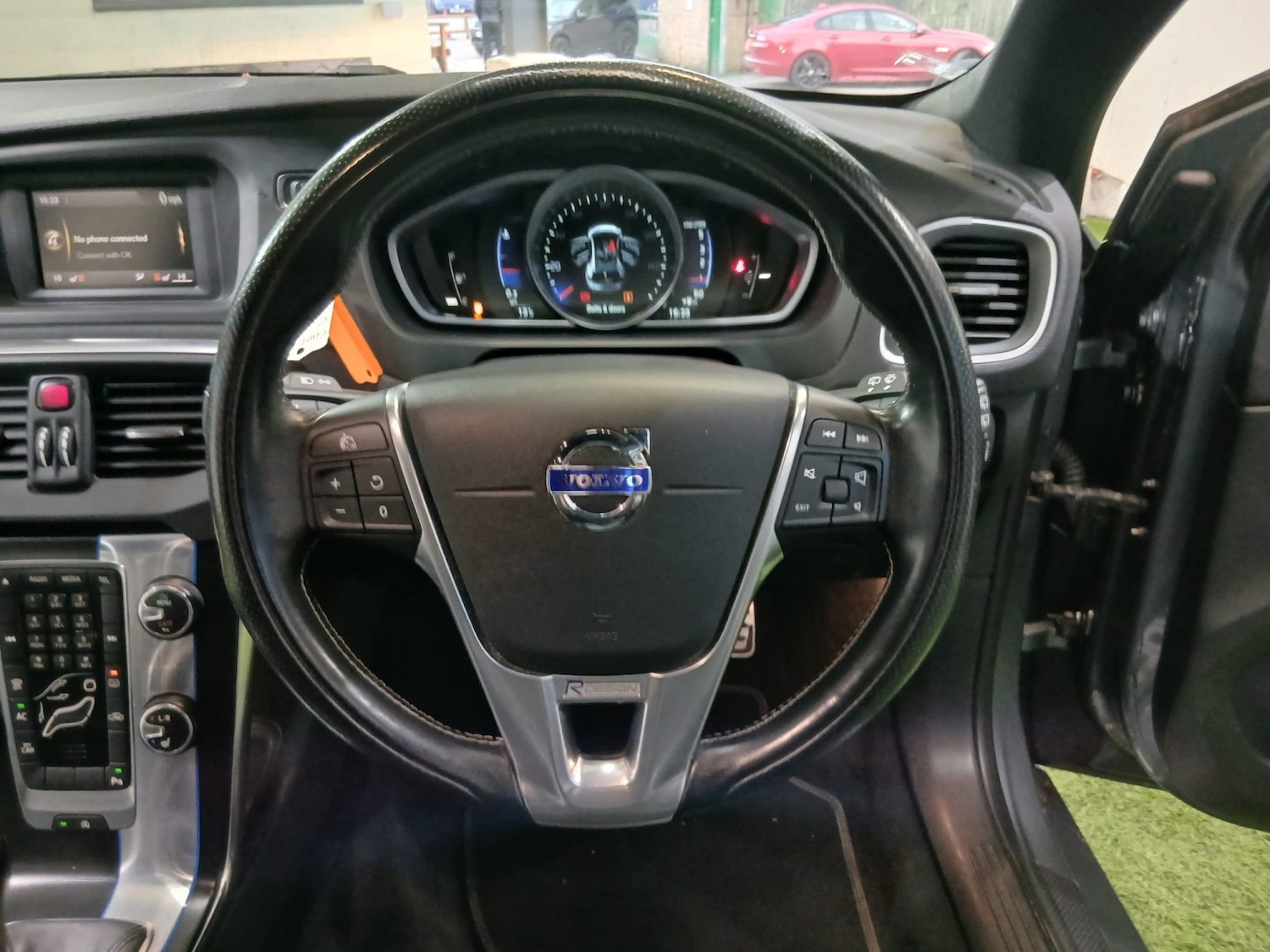 Used Volvo V40 2014 for sale - 77675731: Photo 12