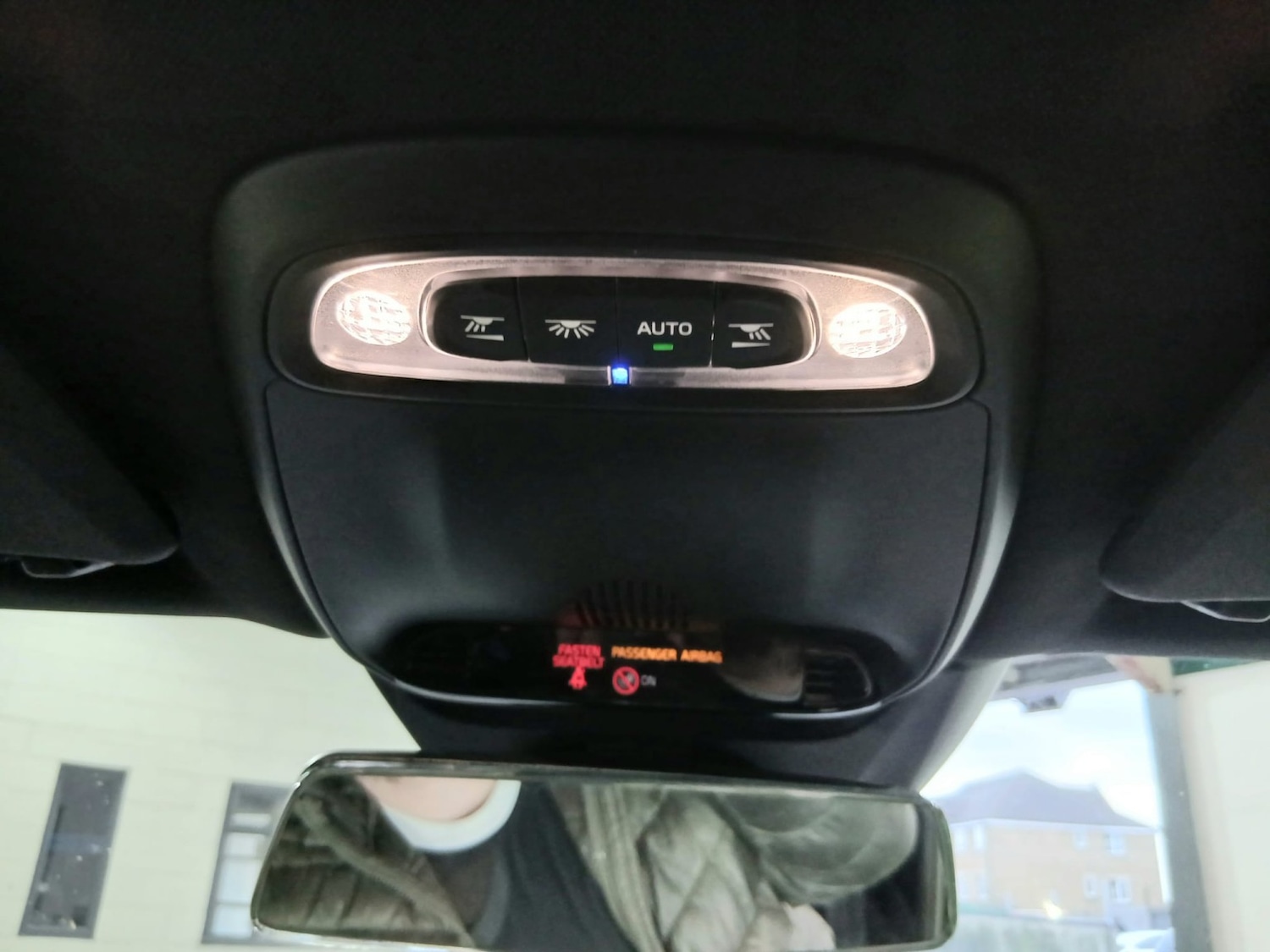 Used Volvo V40 2014 for sale - 77675731: Photo 31