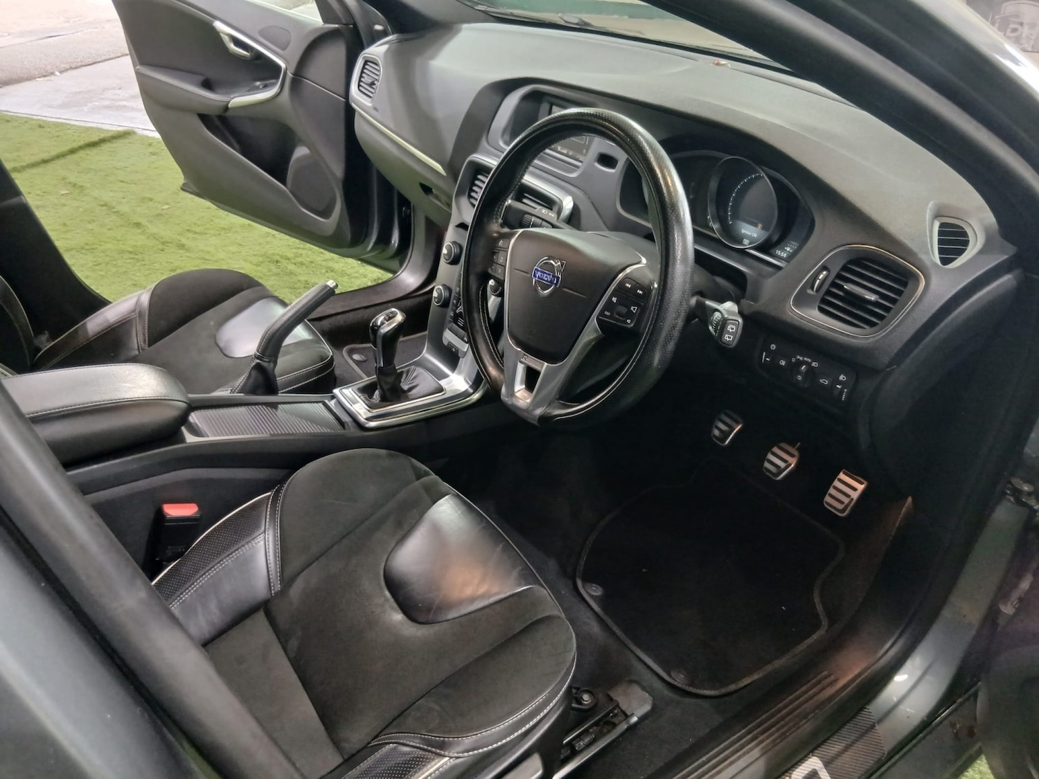 Used Volvo V40 2014 for sale - 77675731: Photo 9