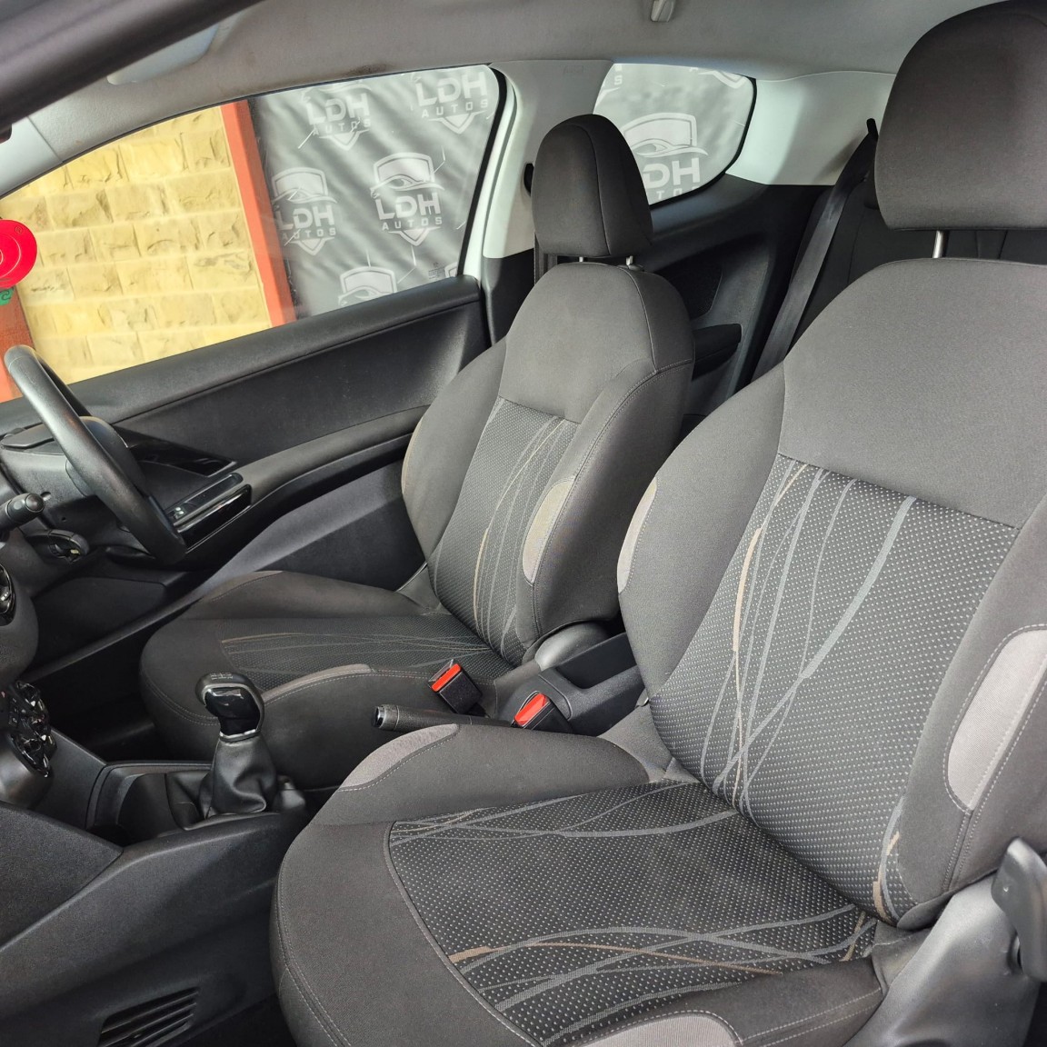 Used Peugeot 208 2013 for sale - 76483020: Photo 11