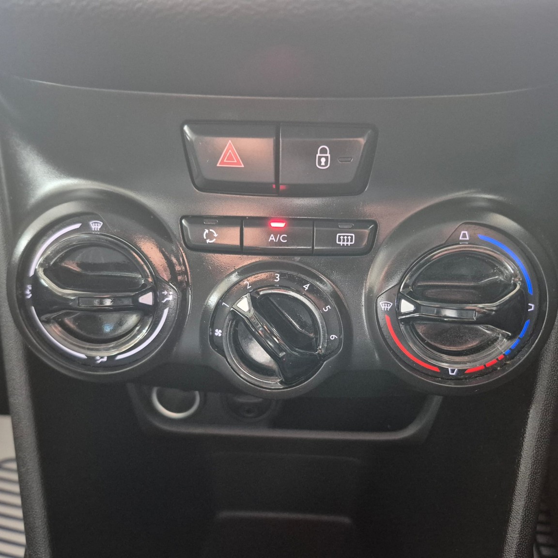 Used Peugeot 208 2013 for sale - 76483020: Photo 12