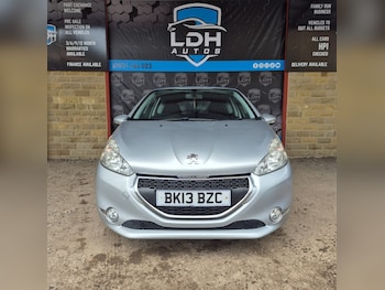 Used Peugeot 208 2013 for sale - 76483020: Photo