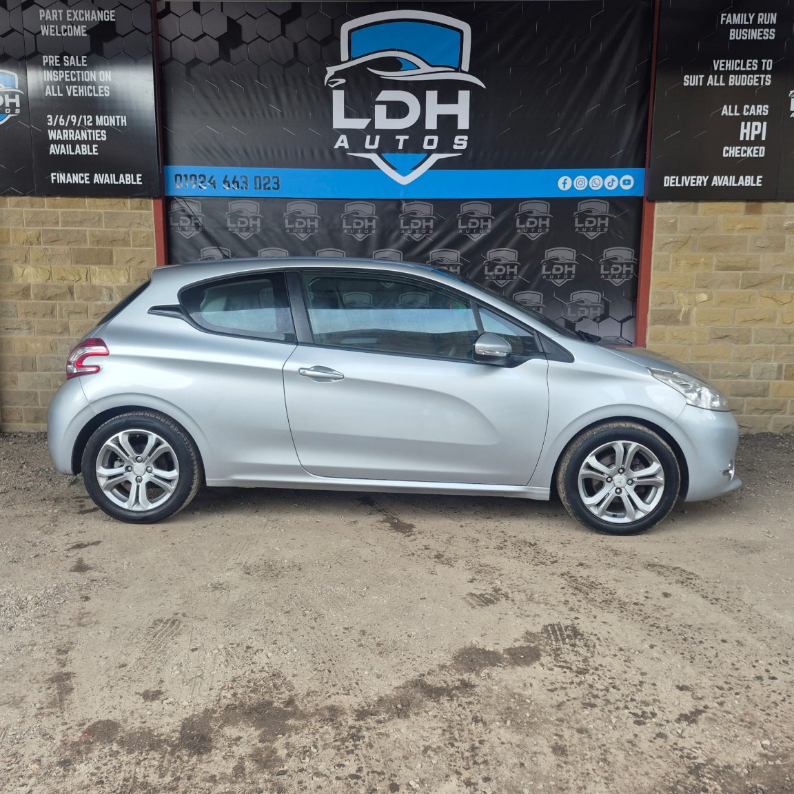 Used Peugeot 208 2013 for sale - 76483020: Photo 7