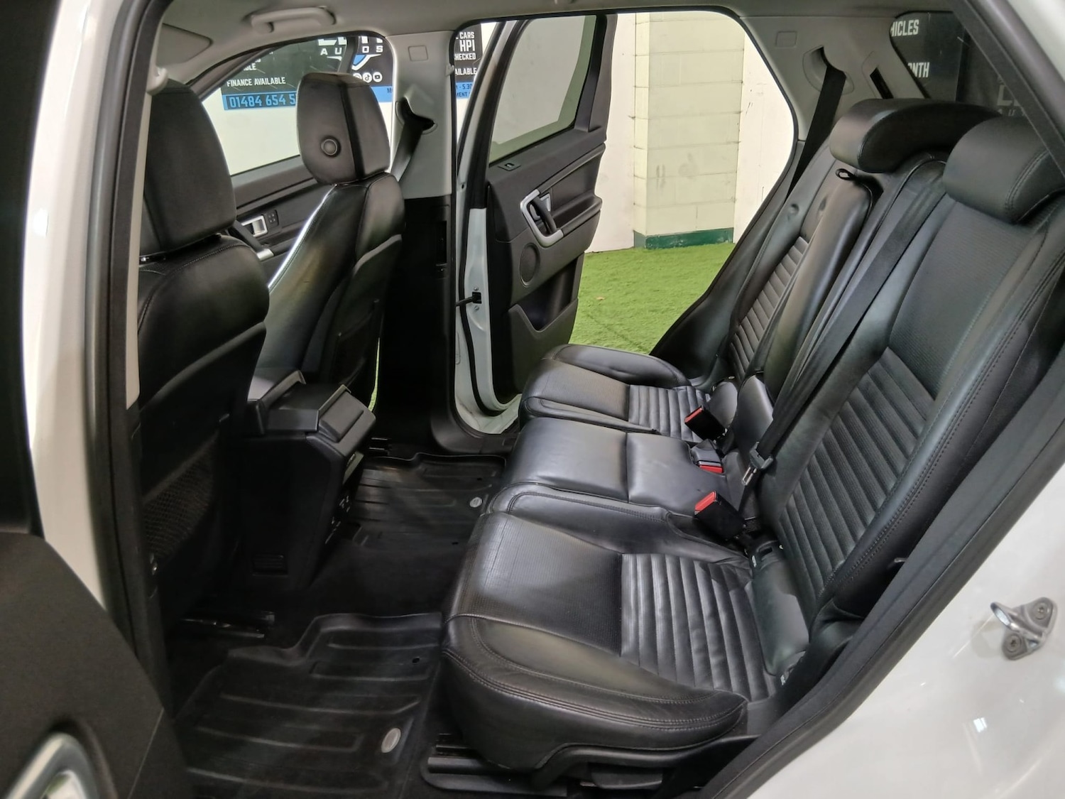 Used Land Rover Discovery Sport 2015 for sale - 78038983: Photo 11