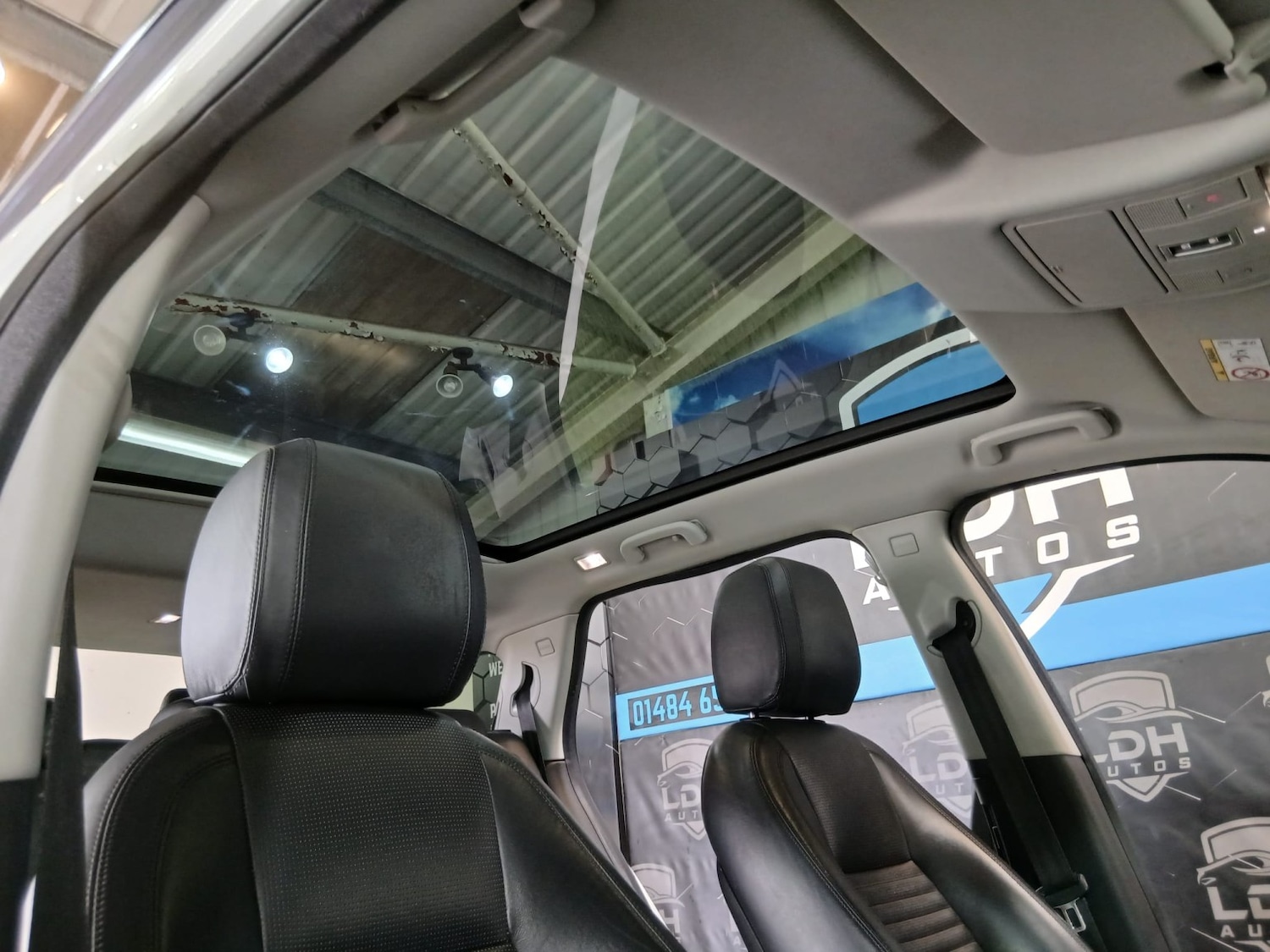 Used Land Rover Discovery Sport 2015 for sale - 78038983: Photo 17