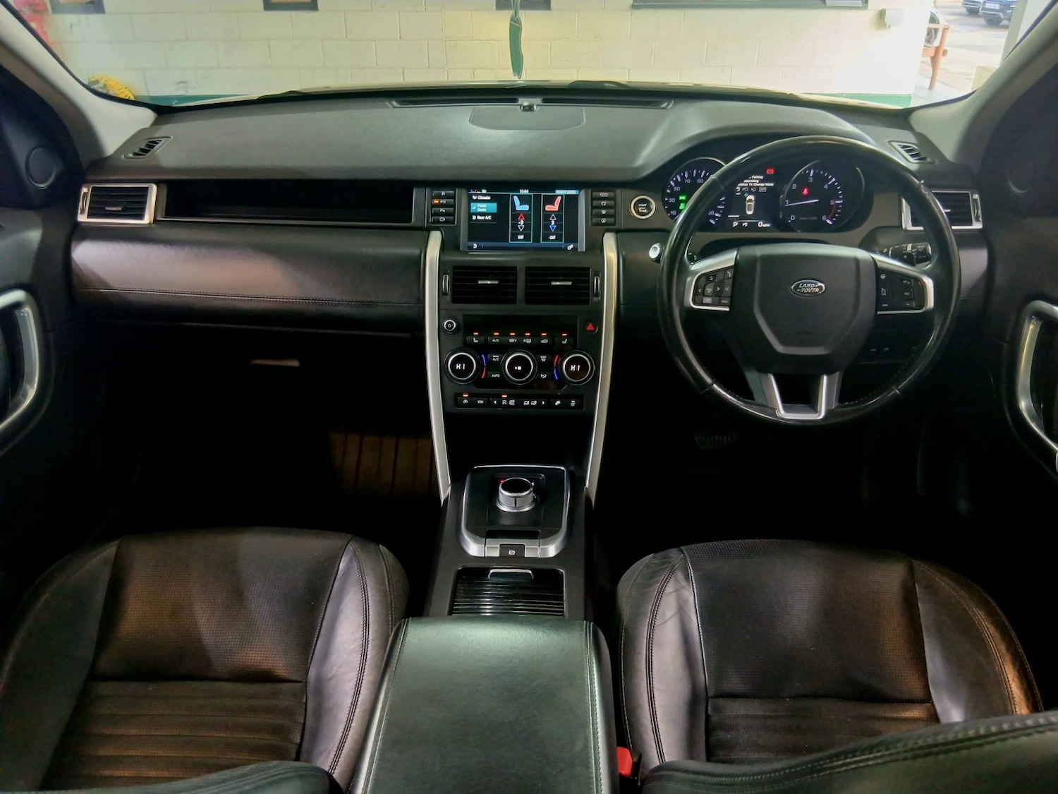 Used Land Rover Discovery Sport 2015 for sale - 78038983: Photo 25