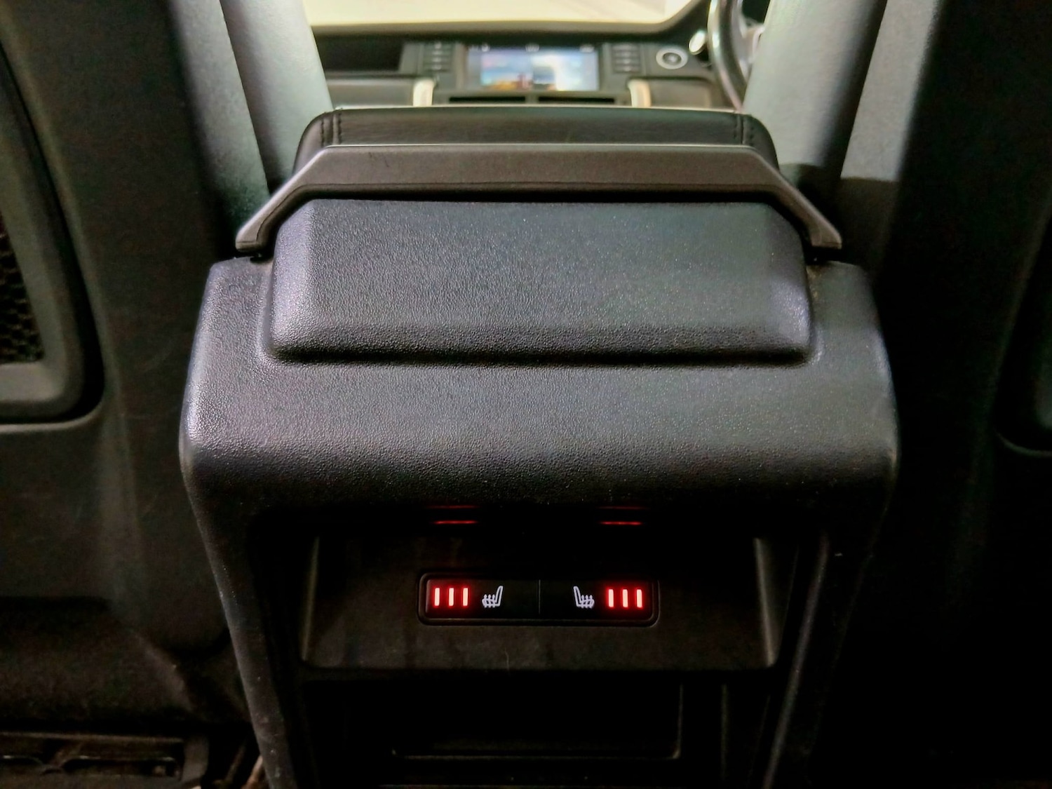 Used Land Rover Discovery Sport 2015 for sale - 78038983: Photo 30